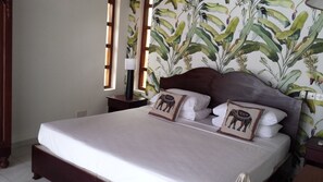 4-Bedroom Villa  | 4 habitaciones, escritorio, tabla de planchar con plancha y wifi gratis 