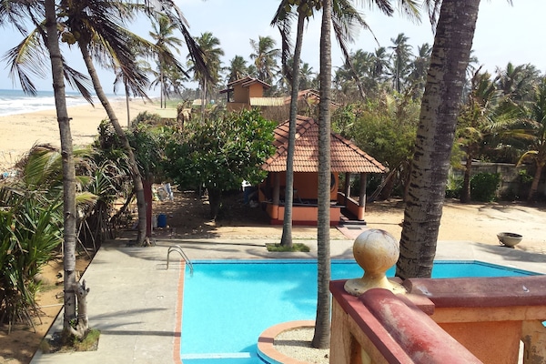 4-Bedroom Villa  | Private pool