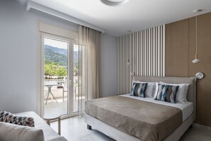 Junior Suite | In-room safe, soundproofing, iron/ironing board, free WiFi