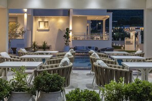 Exterior - Sole Mare (Thasos)