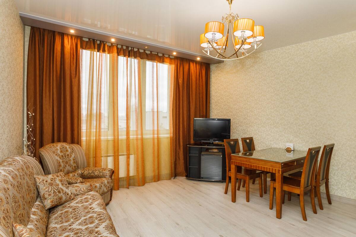 Apartemen Deluks, 1 kamar tidur, akses difabel, pemandangan kota | Seprai premium, meja kerja, ruang kerja ramah laptop, dan kedap suara