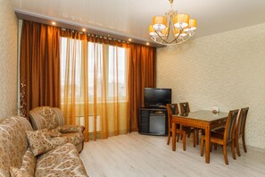 Deluxe Apartment, 1 Bedroom, Accessible, City View - Guest house Alesia (Yekaterinburg)