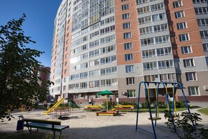 Courtyard - Guest house Alesia (Yekaterinburg)