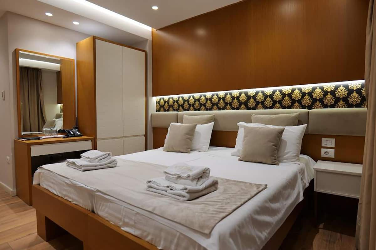 Comfort Double or Twin Room | Premium bedding, desk, soundproofing, free WiFi