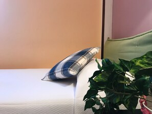 Classic Single Room | In-room safe, soundproofing, rollaway beds, free WiFi