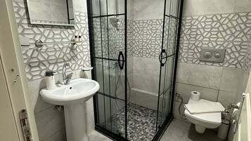 Double Room | Bathroom