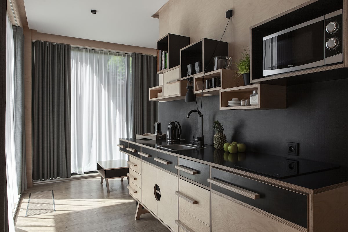 Apartament FUN 2 | Een laptopwerkplek, verduisterende gordijnen