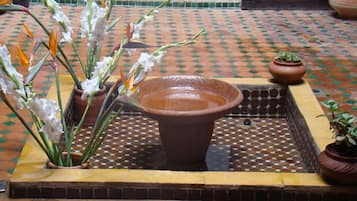 Café da manhã, almoço e jantar; local e internacional