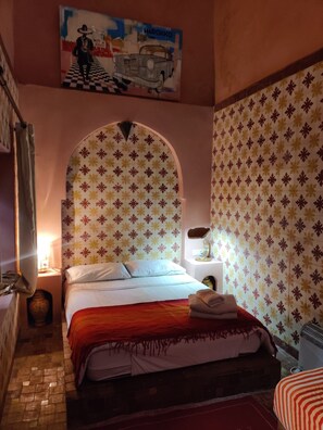 Standard Double Room, 1 Double Bed, Non Smoking | Individually decorated, blackout drapes, free WiFi, bed sheets - Riad Menthe Et Citron (Meknes)