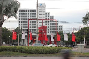 Shopping centre - Tippawan Resort (Pattaya)