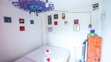 Deluxe Bungalow | Air conditioning
