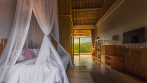 Junior Suite | Minibar, in-room safe, laptop workspace, soundproofing - Karang Lila Bhuana (Ubud)