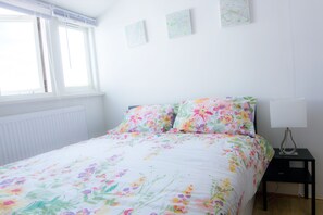 City Apartment, Multiple Beds, Non Smoking, City View | Blackout drapes, soundproofing, iron/ironing board, cribs/infant beds - Hampstead Lovely flat in Central London (London)