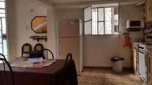 Interior - Esquina San Nicolas (Havana)