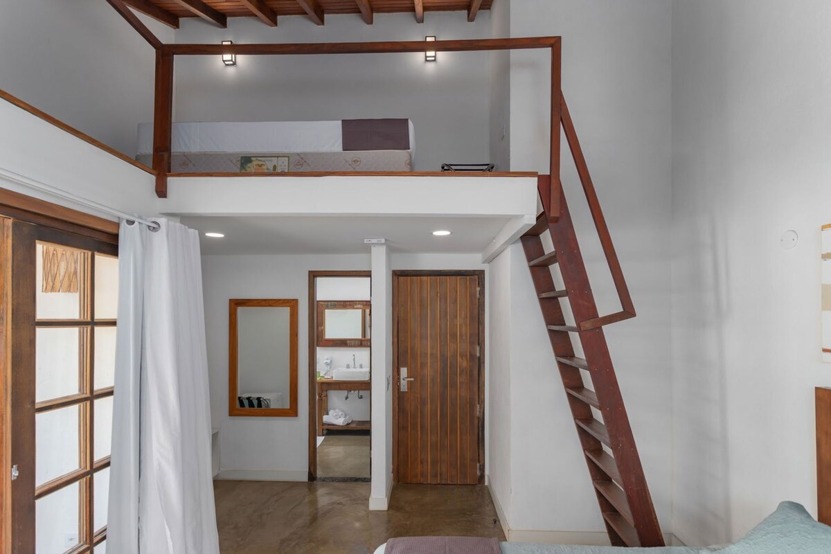 Premium bedding, minibar, WiFi (free), bed sheets