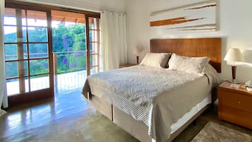 Luxury Double Room | Premium bedding, minibar, desk, free WiFi