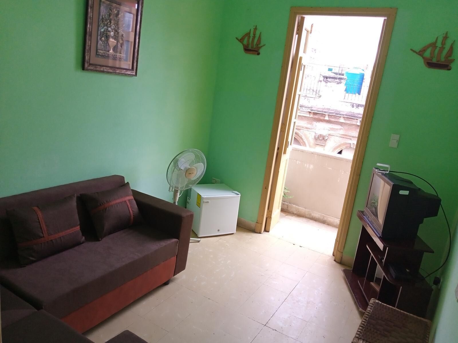 family apartment, 2 bedrooms, city view | living room | flat-screen tv