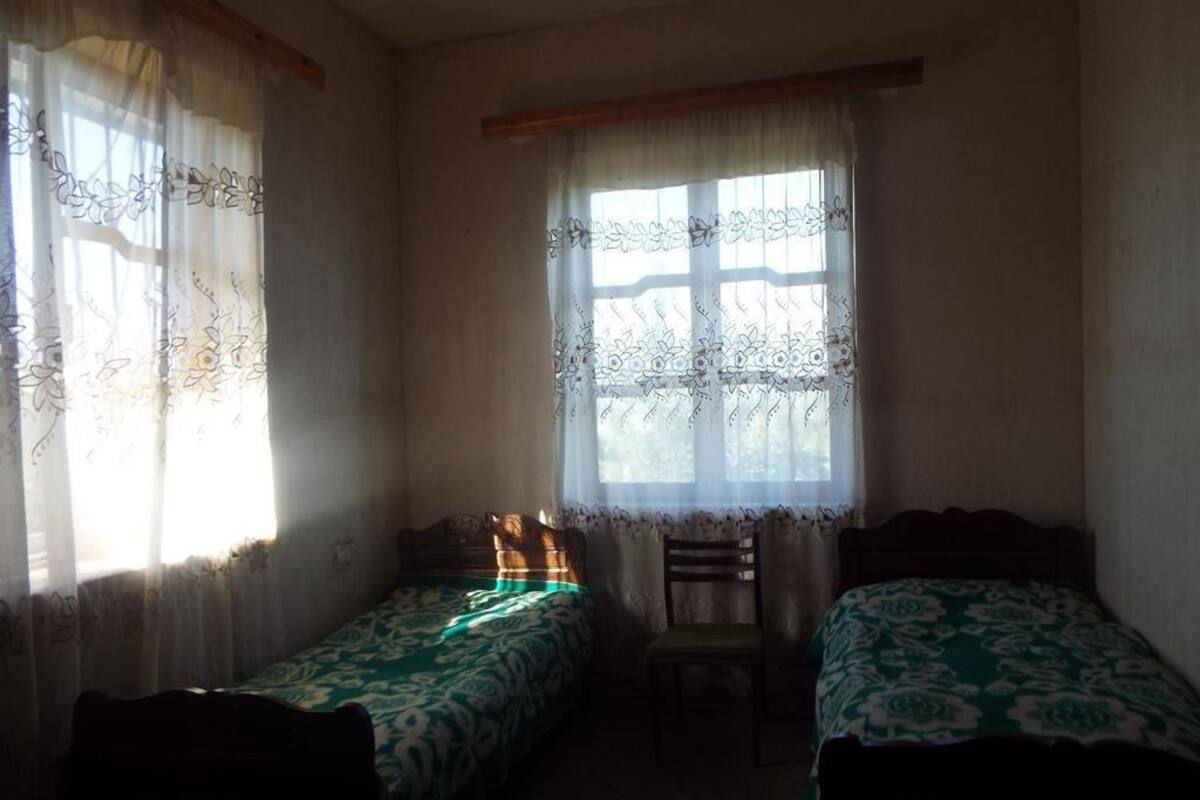 Economy Twin Room, Shared Bathroom | Desk, soundproofing, iron/ironing board, free WiFi