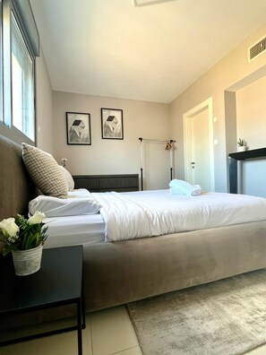 Desk, travel cot, free WiFi, bed sheets - Esterin Royal Park Apartments Eilat (Eilat)