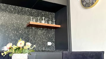 Apartment, 3 Bedrooms, Non Smoking | Private kitchen | Fridge, microwave, stovetop, coffee/tea maker