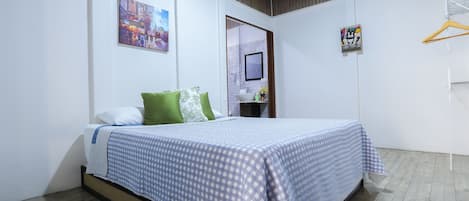 Apartamento familiar (2) | Ropa de cama de alta calidad, edredones de plumas, mobiliario individual