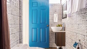 Family Apartment (3) | Bathroom | Shower, rainfall showerhead, hair dryer