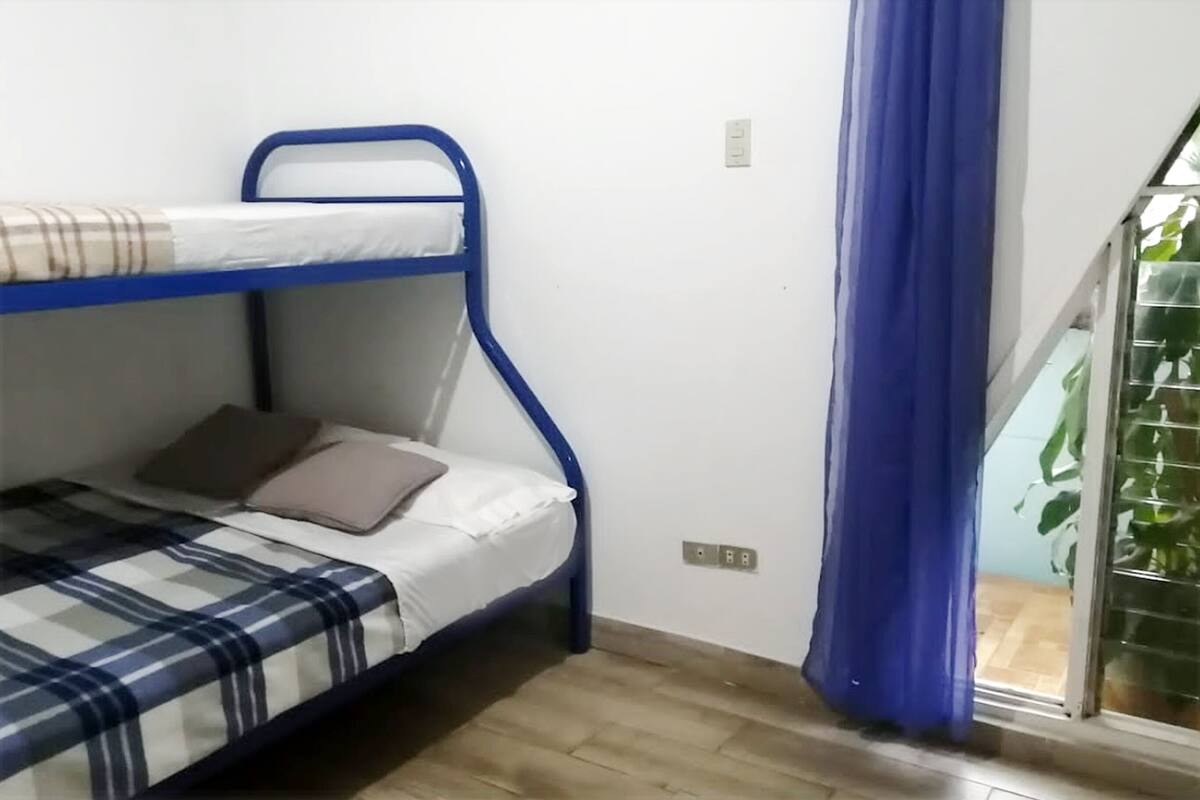 Camera familiare (Poás) | Biancheria da letto ipoallergenica, copriletto in piuma