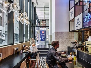Restaurant - Novotel Melbourne Central (Melbourne)