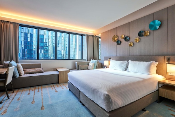 Deluxe Room, 1 King Bed | Premium bedding, minibar, in-room safe, iron/ironing board