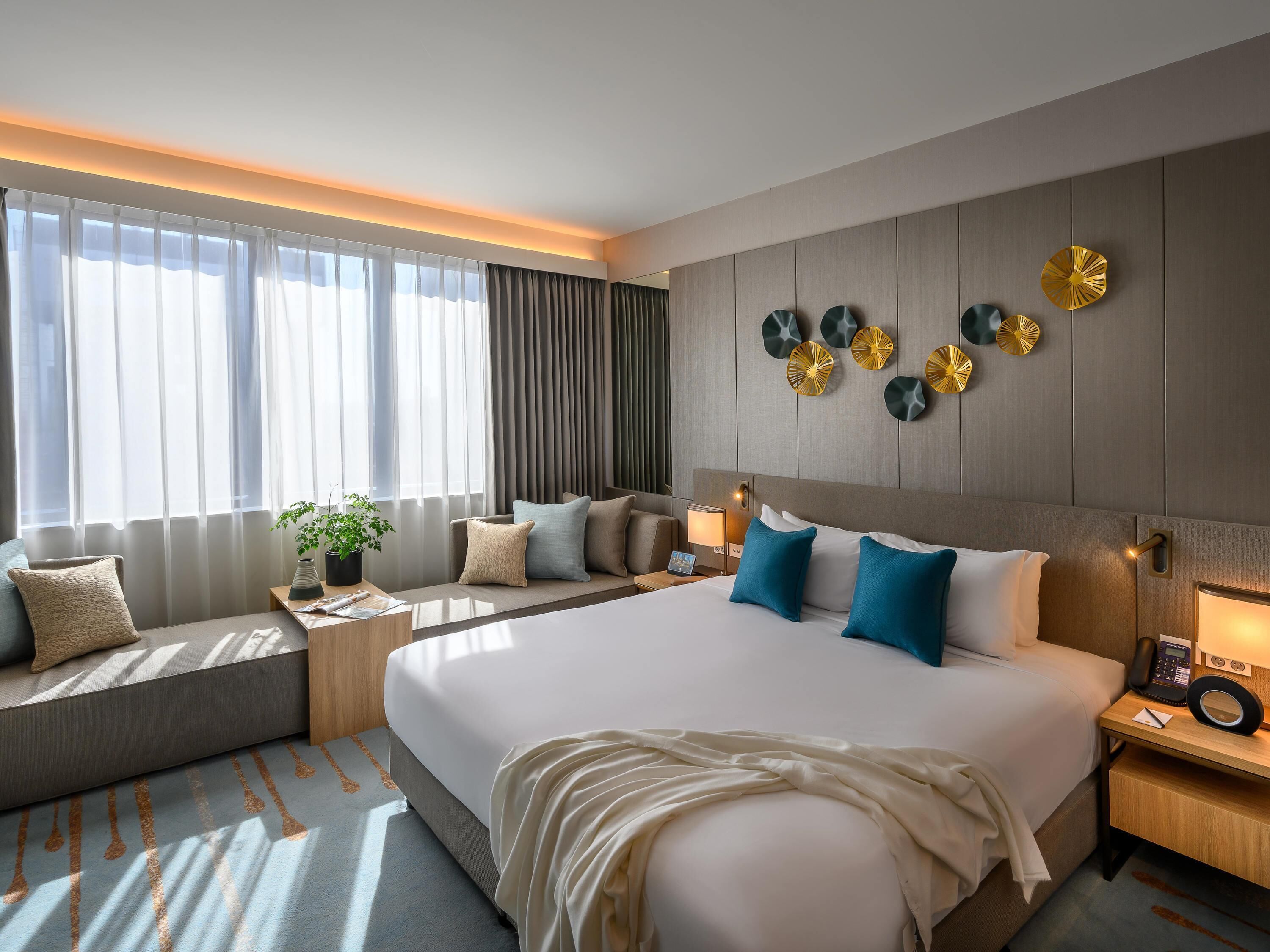 Ropa de cama de alta calidad y minibar 