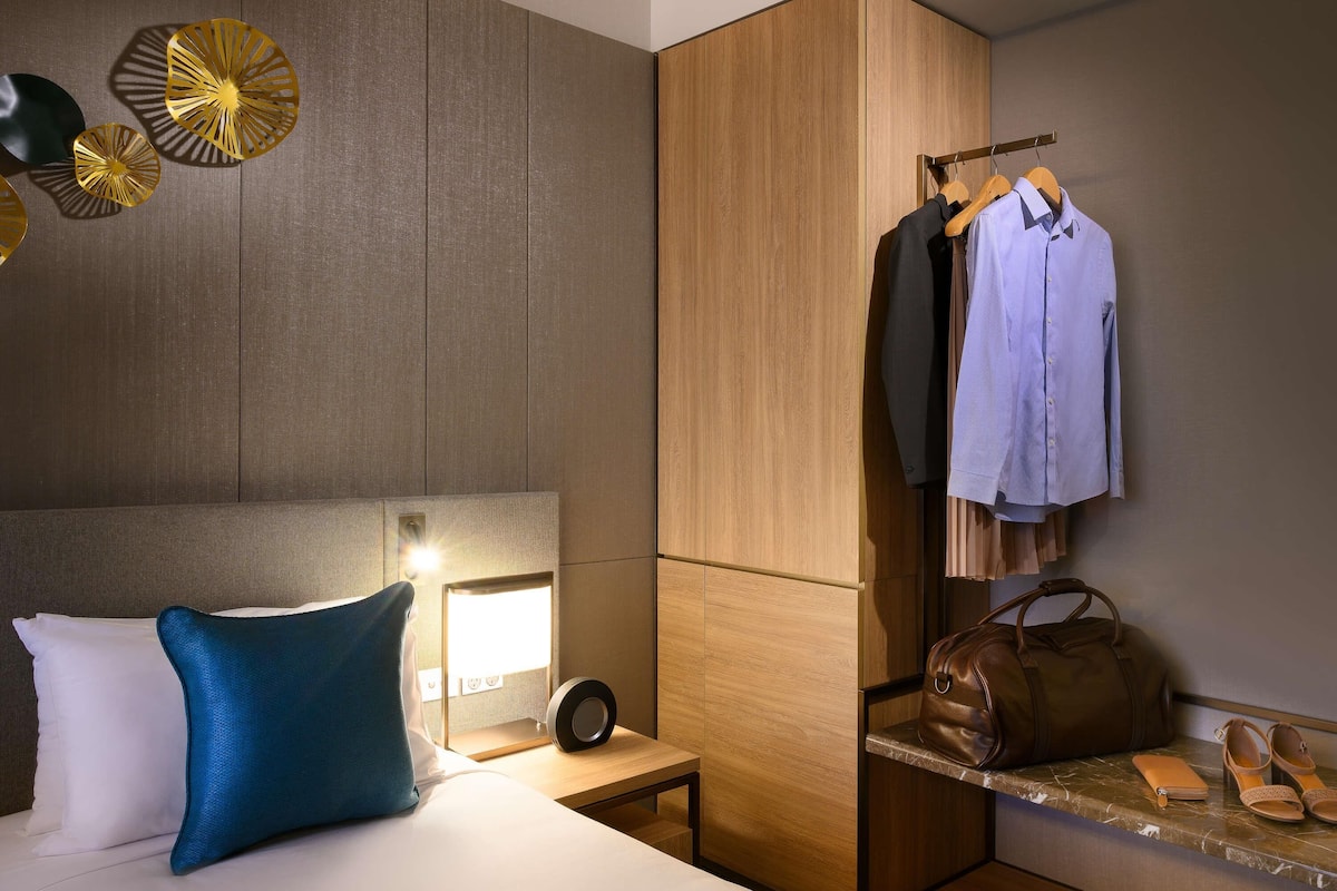 Superior Twin Room | Premium bedding, minibar, in-room safe, iron/ironing board
