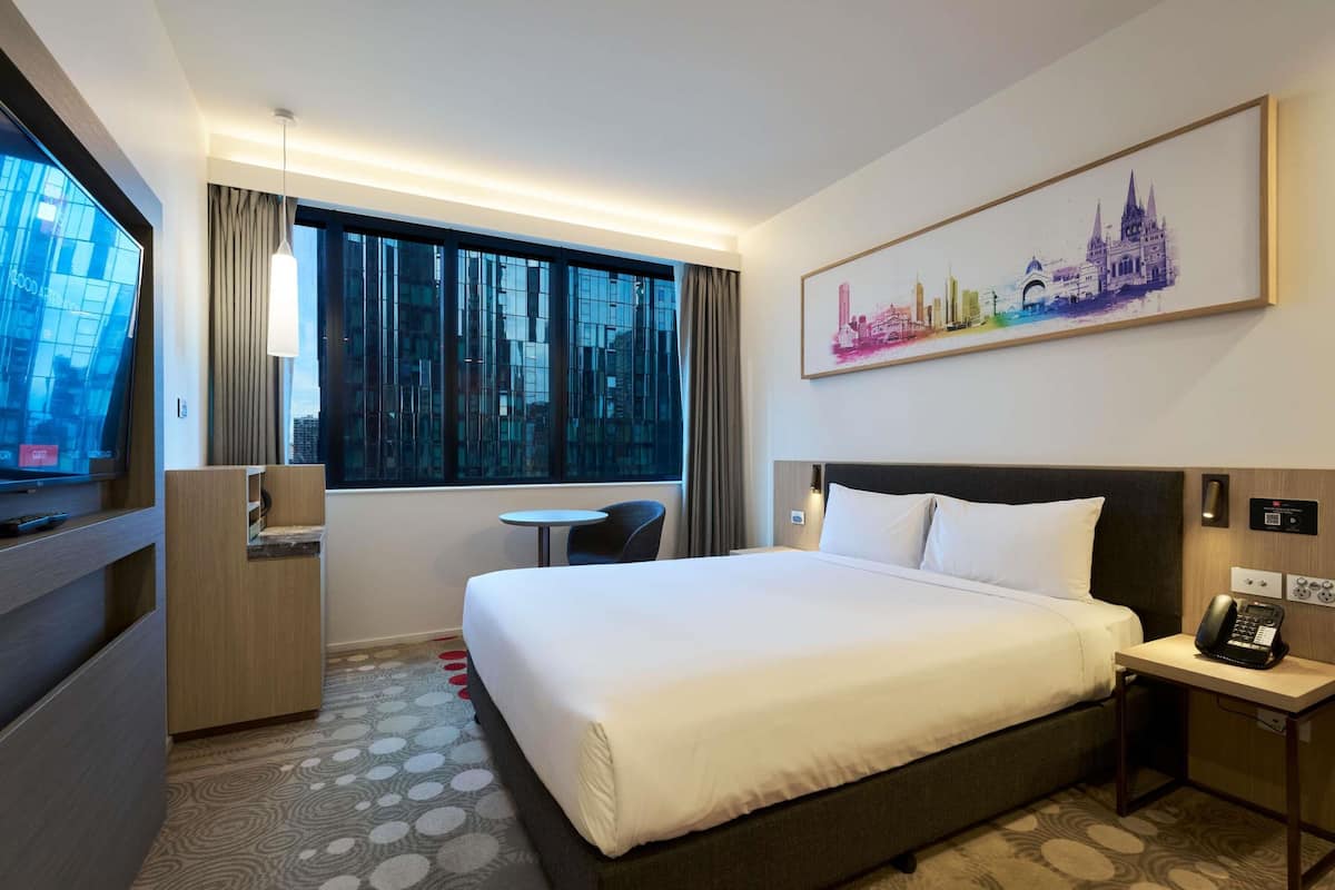 Superior Queen Room | In-room safe, soundproofing, iron/ironing board, free WiFi