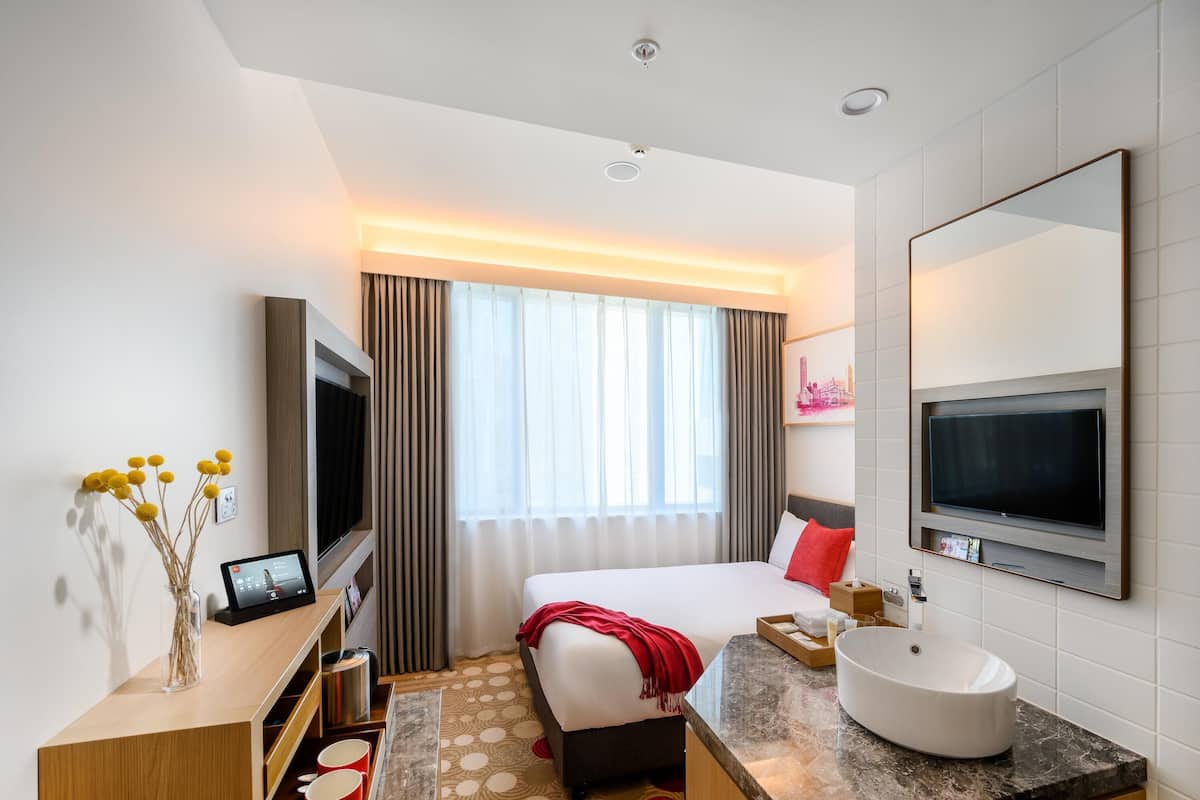 Habitación, 1 cama doble (Compact) | Caja fuerte, sistema de insonorización, tabla de planchar con plancha