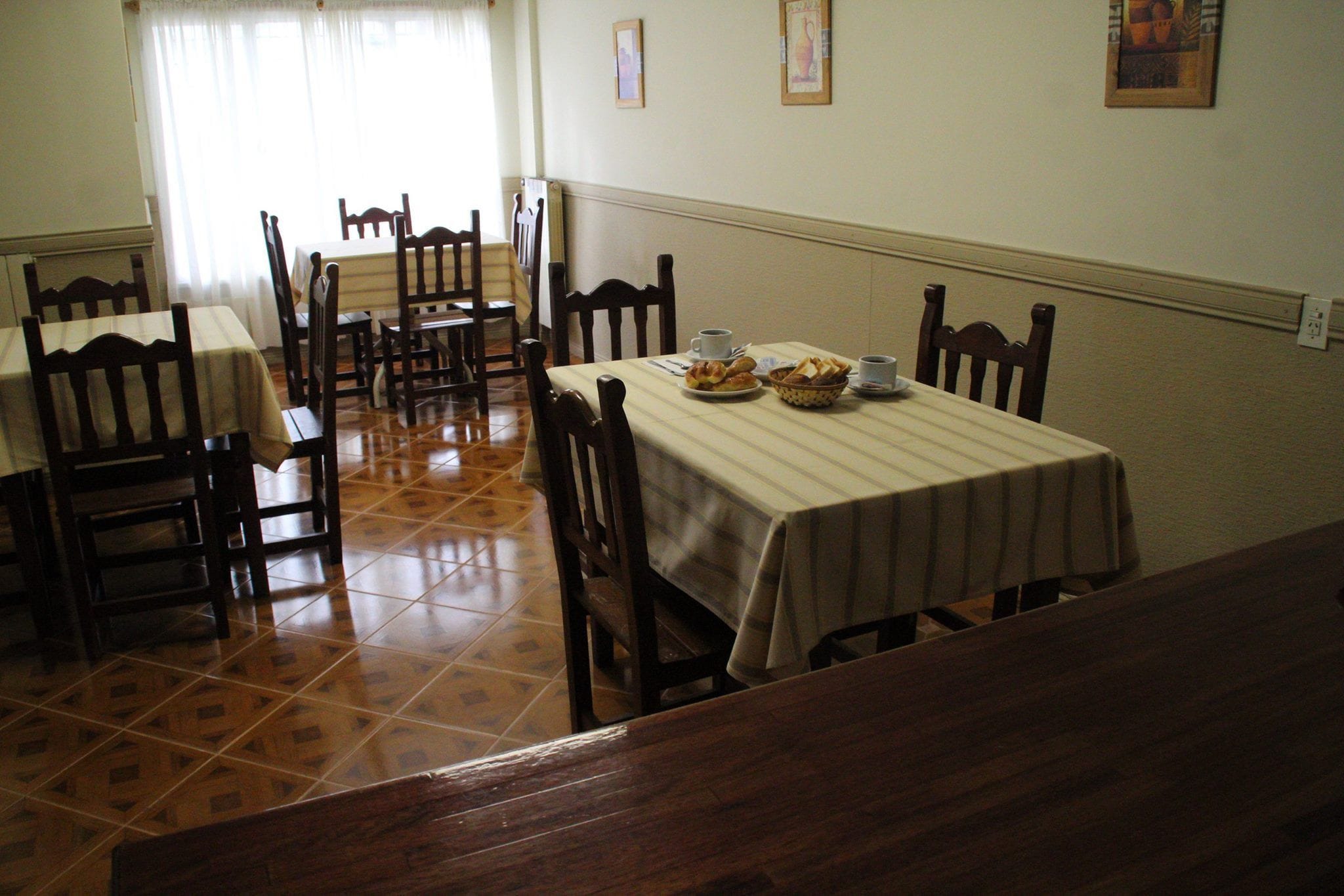 free daily continental breakfast