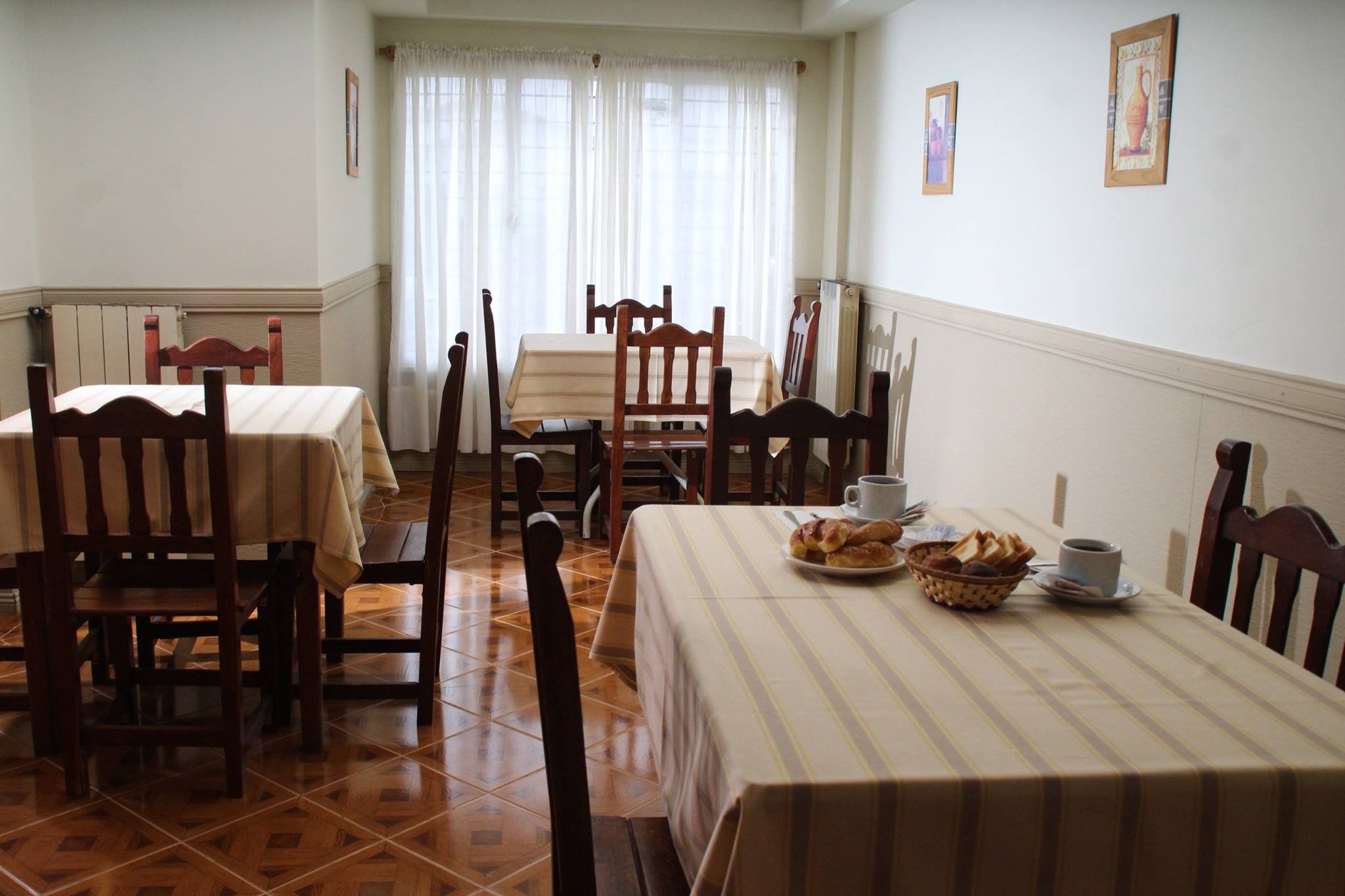 free daily continental breakfast