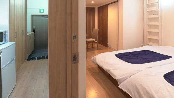 Iron/ironing board, free WiFi, bed sheets - Kamon Inn Hiratacho (Kyoto)