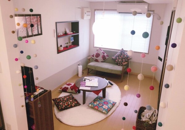 1 Bedroom House | Living area