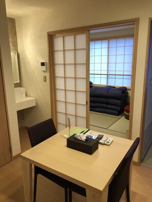 Family Room B, 2nd Floor | Free WiFi - Kamon Inn Hieijocho (Kyoto)