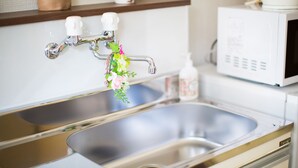 Standard Family Room | Private kitchenette | Fridge, microwave, stovetop, electric kettle - Kamon Inn Sunhouse (Funabashi)
