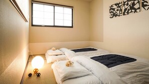 Free WiFi, bed sheets - Kamon Inn Aihuka1 (Kyoto)