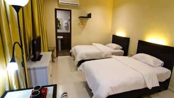 Executive Twin Room | Meja, katil lipat simpan/tambahan, Wi-fi percuma, cadar katil 