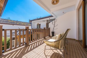 陽台家庭房 | 書桌、遮光窗簾/窗簾、免費 Wi-Fi