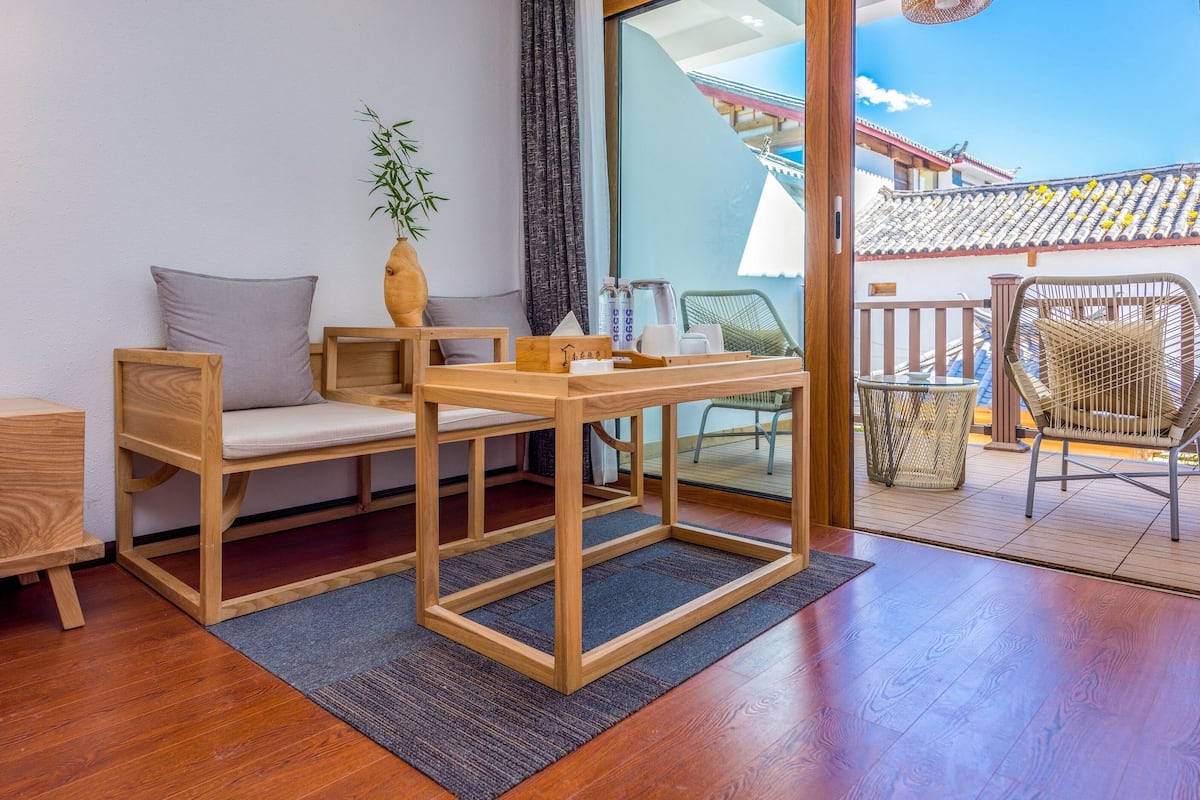 Deluxe Double Room, Balcony | Desk, blackout drapes, free WiFi