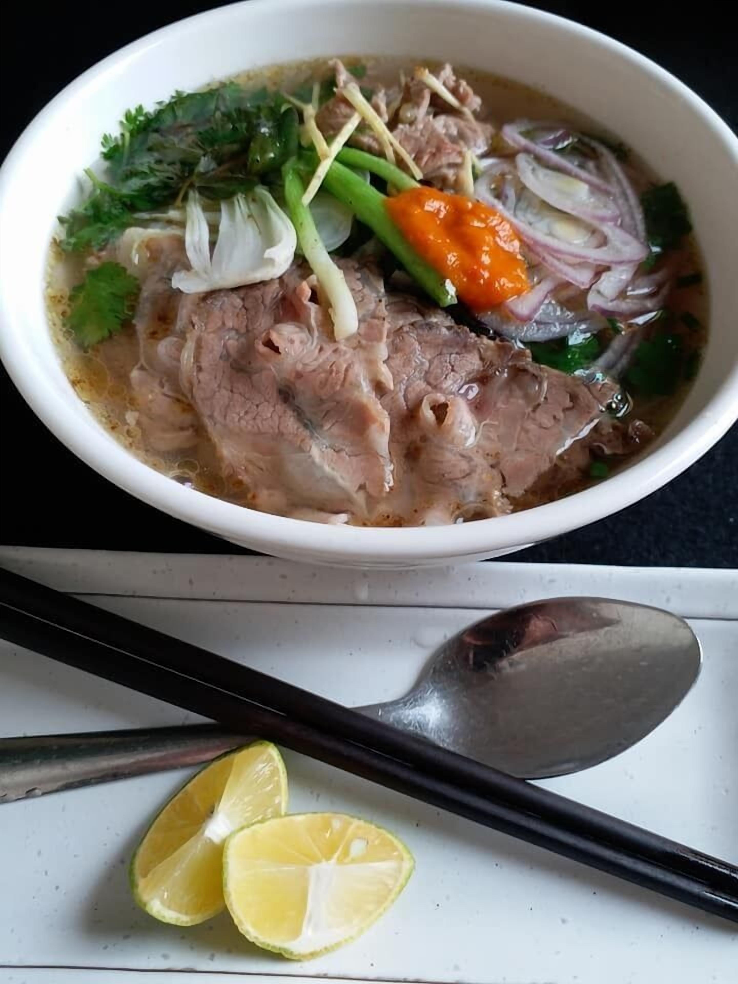 Photo - Ha Noi Hotel near Tan Son Nhat International Airport