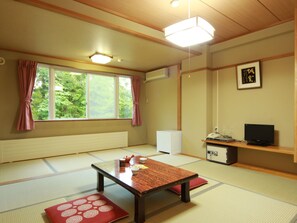 Habitación tradicional (Japanese Style) | Wifi gratis y ropa de cama