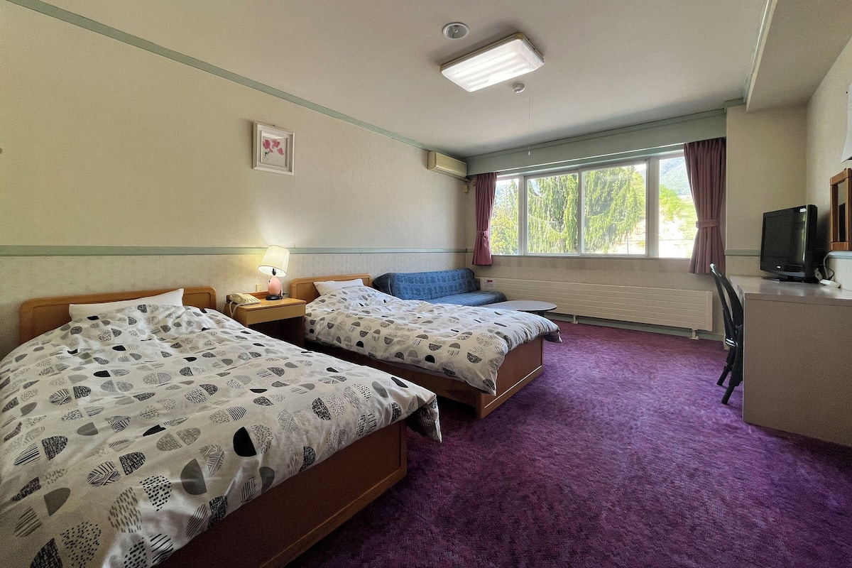Zweibettzimmer