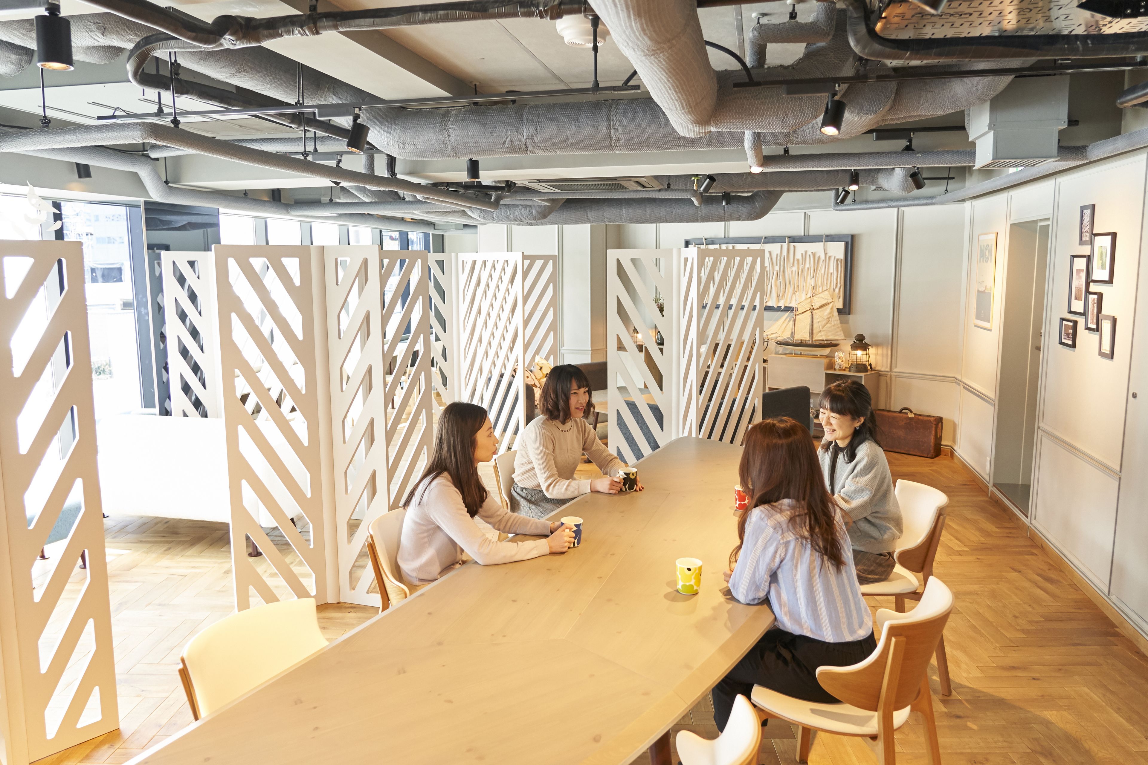 32-inch flat-screen tv with satellite channels, tv