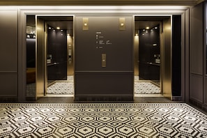 Interior entrance - HOTEL RESOL Yokohama Sakuragicho (Yokohama)