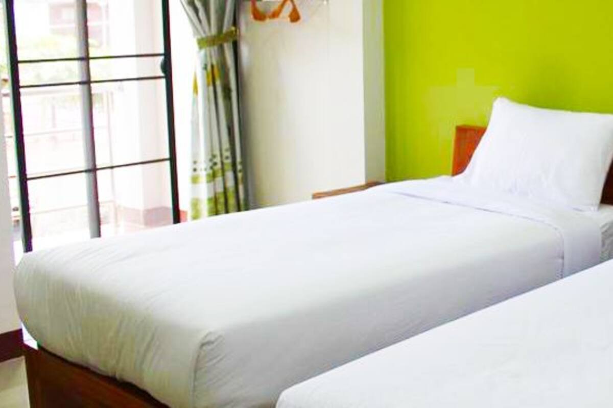 Standard Twin Room | Free WiFi