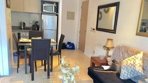 Unclassified image, 5 of 22, button - Royal Lyon Apartaments (Santiago)